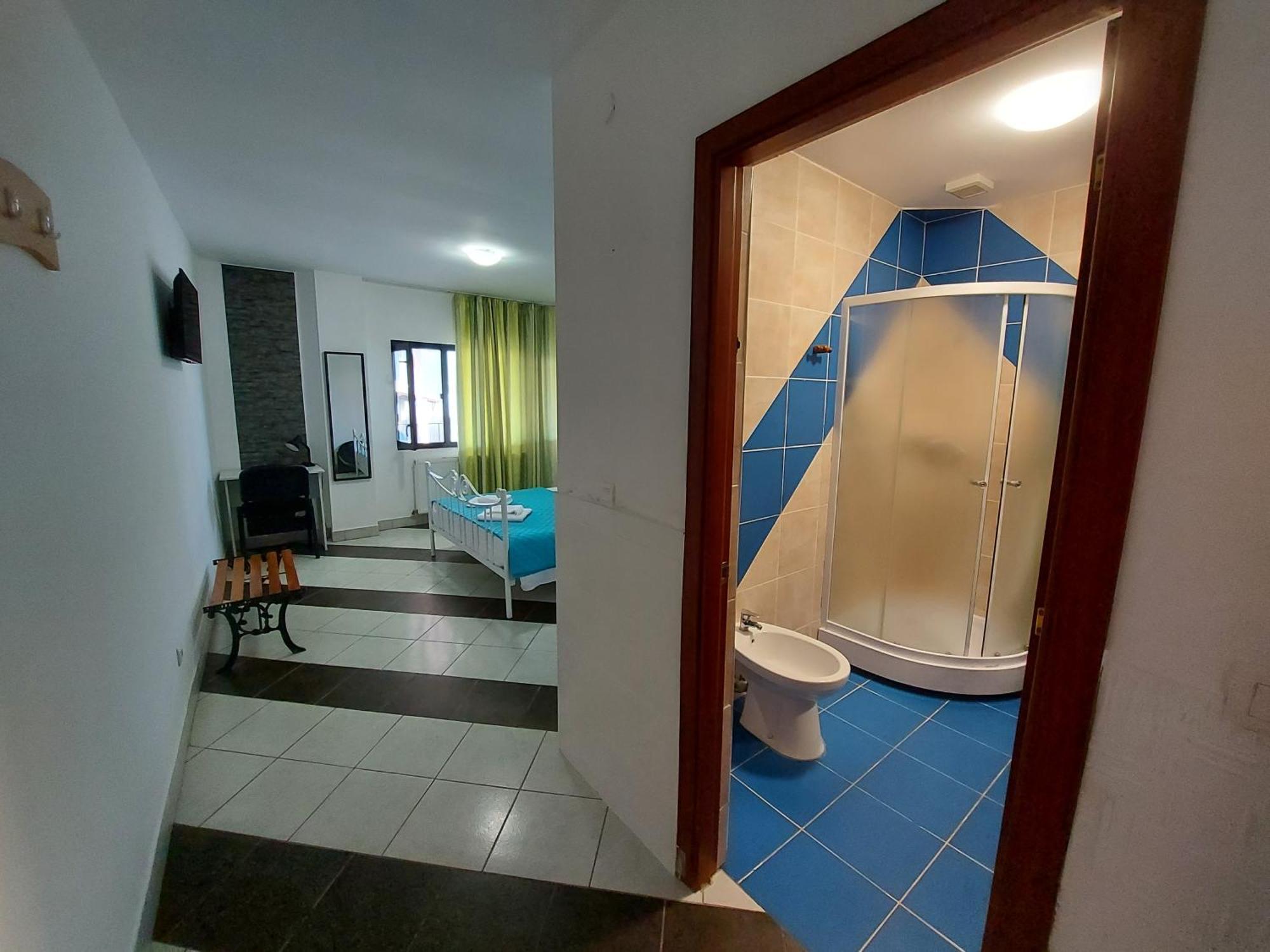 Casa Geppo - Camere De Inchiriat Ieşelniţa Zimmer foto