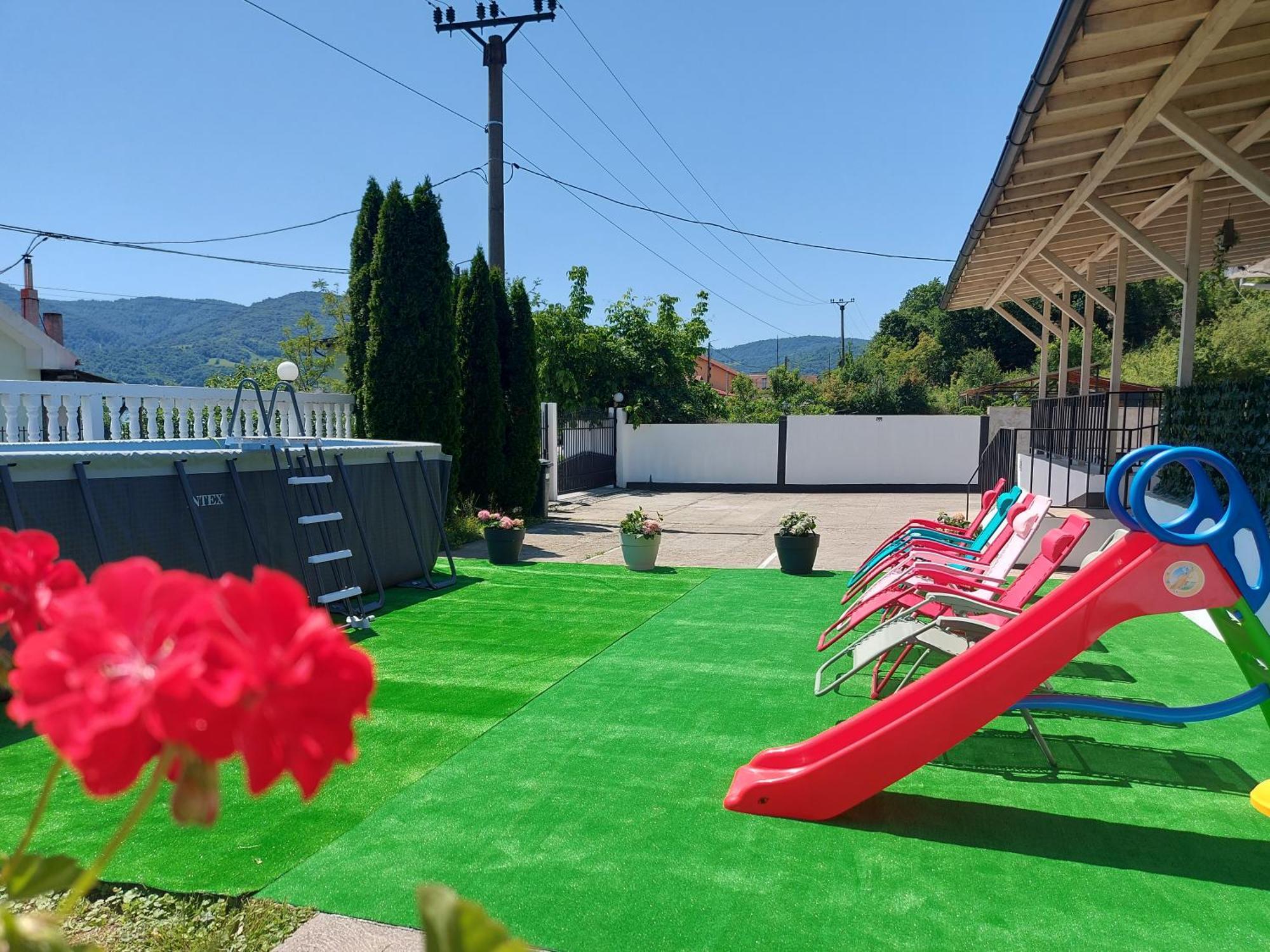 Casa Geppo - Camere De Inchiriat Ieşelniţa Exterior foto